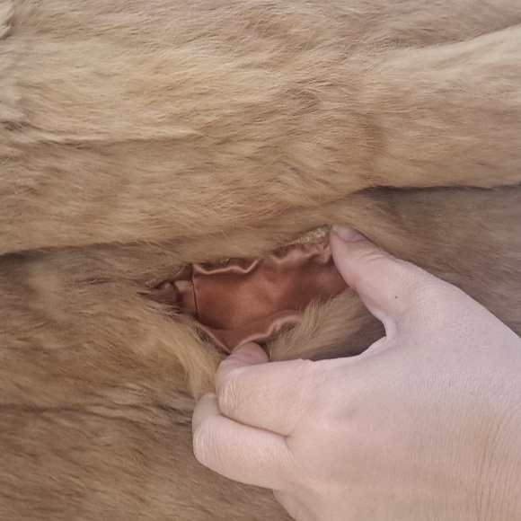 Beautiful Fake Fur Coat Medium - Picture 5 of 8